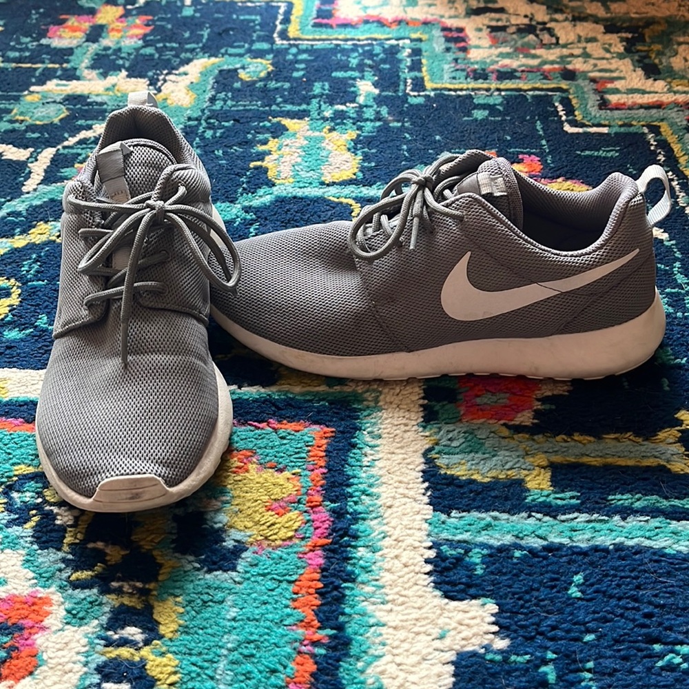 Grey Nike Sneakers Size 8.5 - Womens